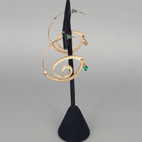 Spiral Green Goldtone Earrings and Cross Black And Green Bracelet - Picture 3 of 12